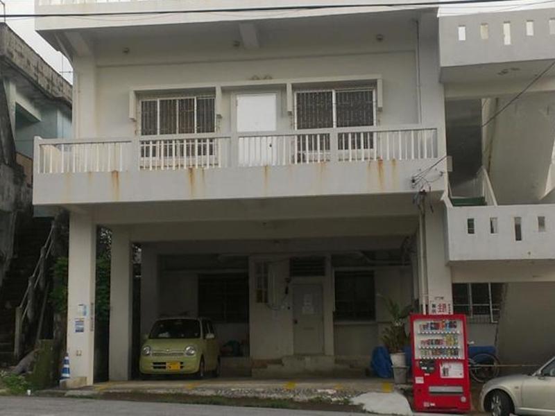 Koza Share House Hotel Okinawa Bagian luar foto
